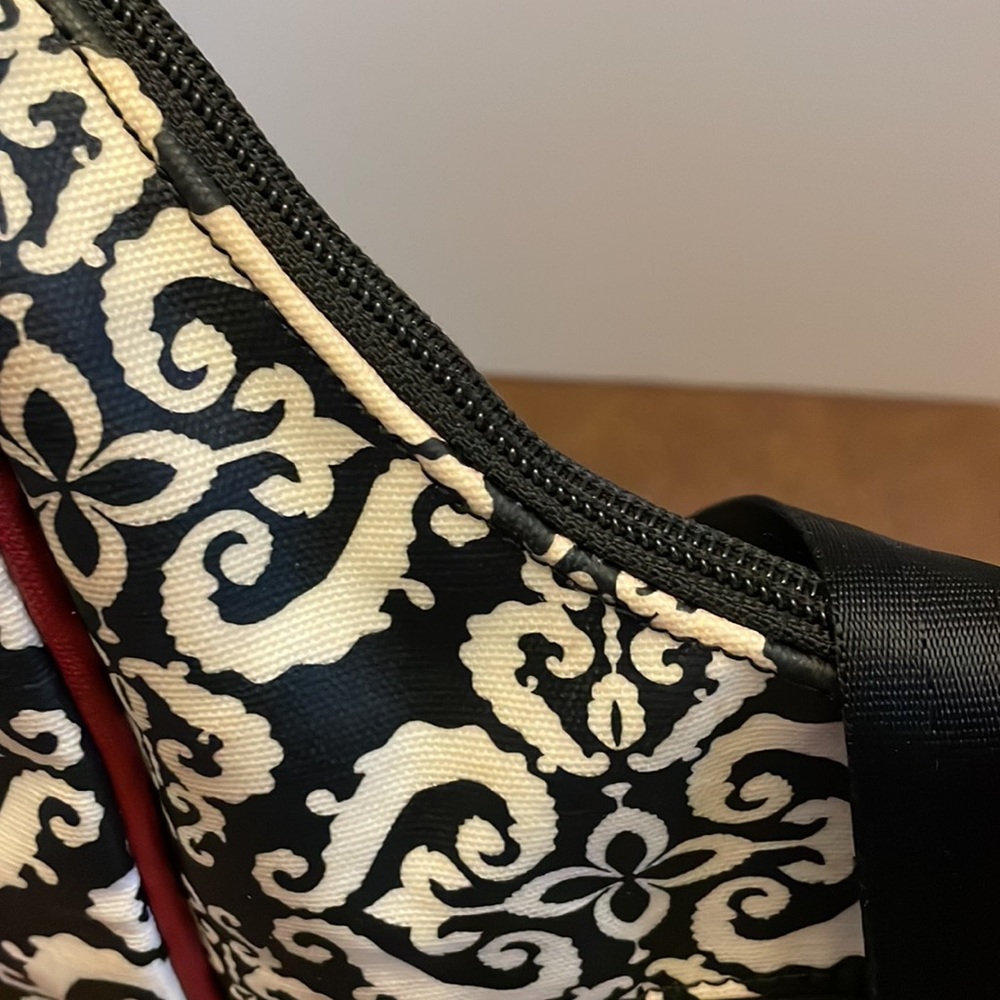 Petunia Pickle Bottom Touring Tote Frolicking In Fez Baby Diaper Bag View 5